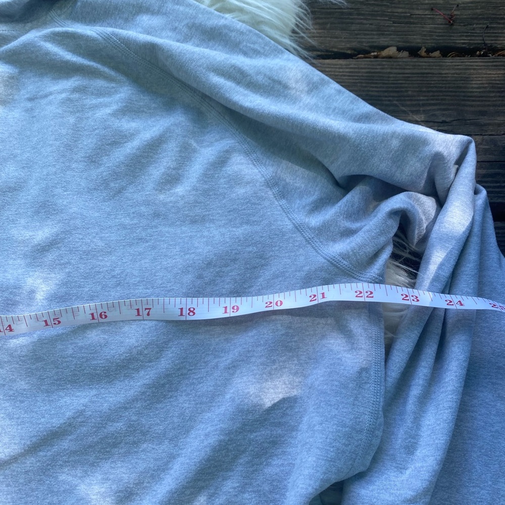 Excellent Condition Vuori Performance Half Zip Ho… - image 7